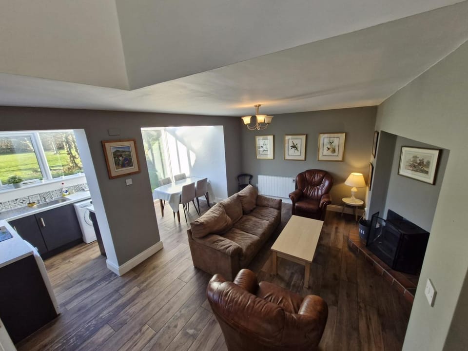 Communal lounge/ TV room, Living room