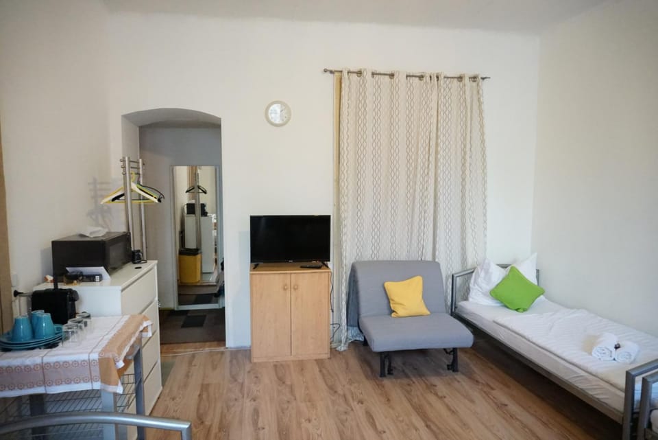 Contactless Check-In Room4You Währing Vacation rental in Vienna