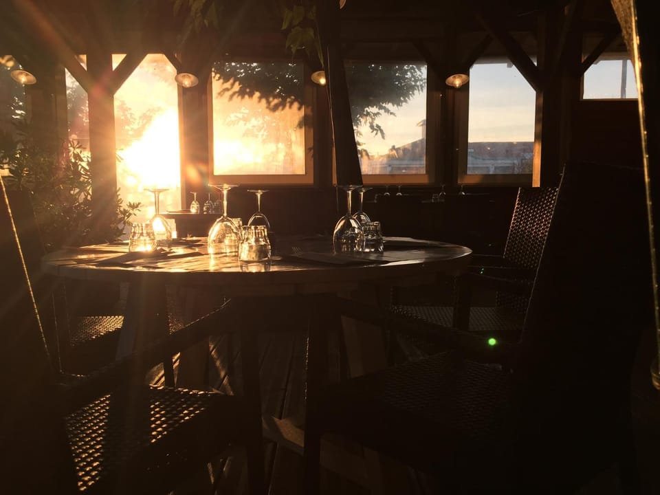 Restaurant/places to eat, Drinks