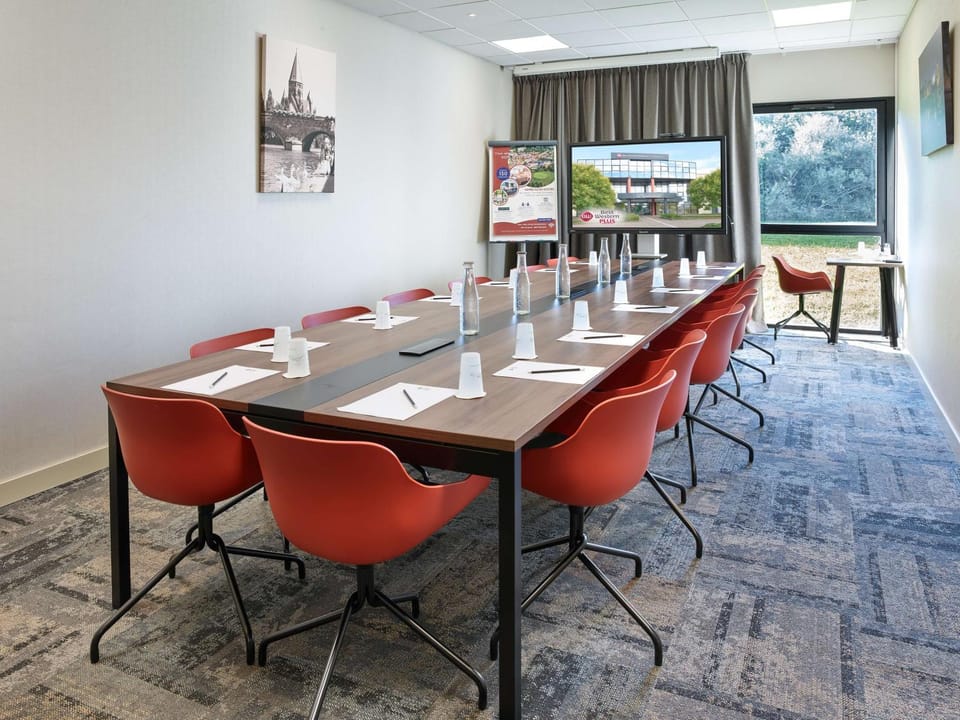 Meeting/conference room