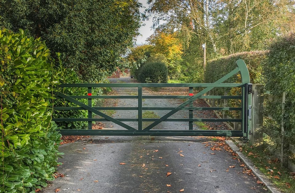 Facade/entrance, Autumn, On site, Time of day