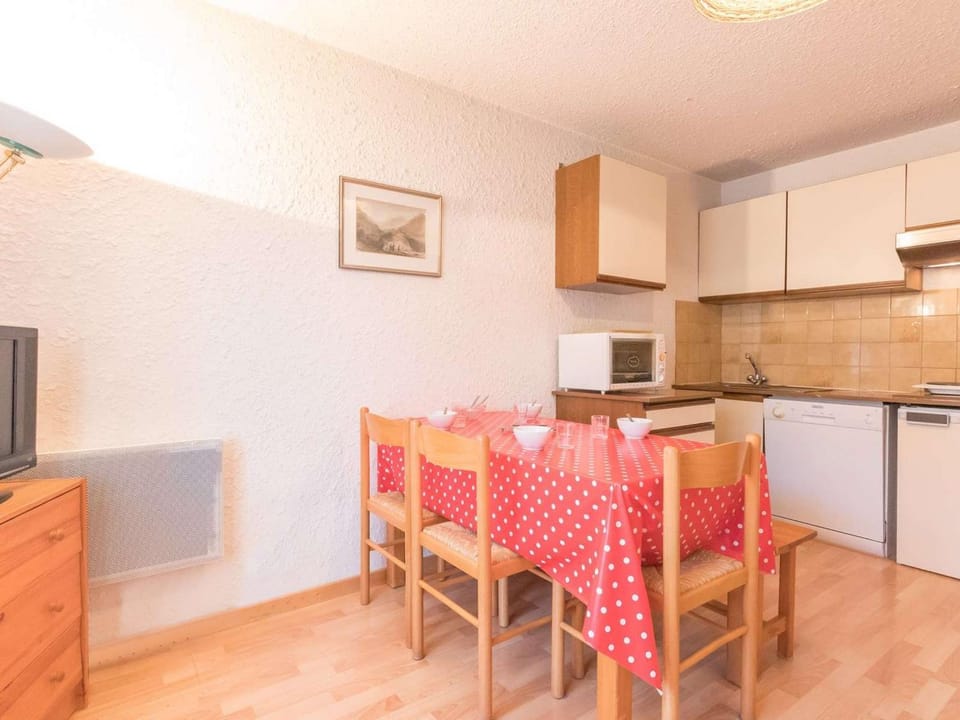 Appartement 2 pièces avec Parking, Balcon, 4 personnes - Briançon - FR-1-330C-98 Apartment in Briançon