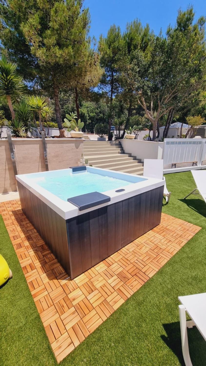 Hot Tub