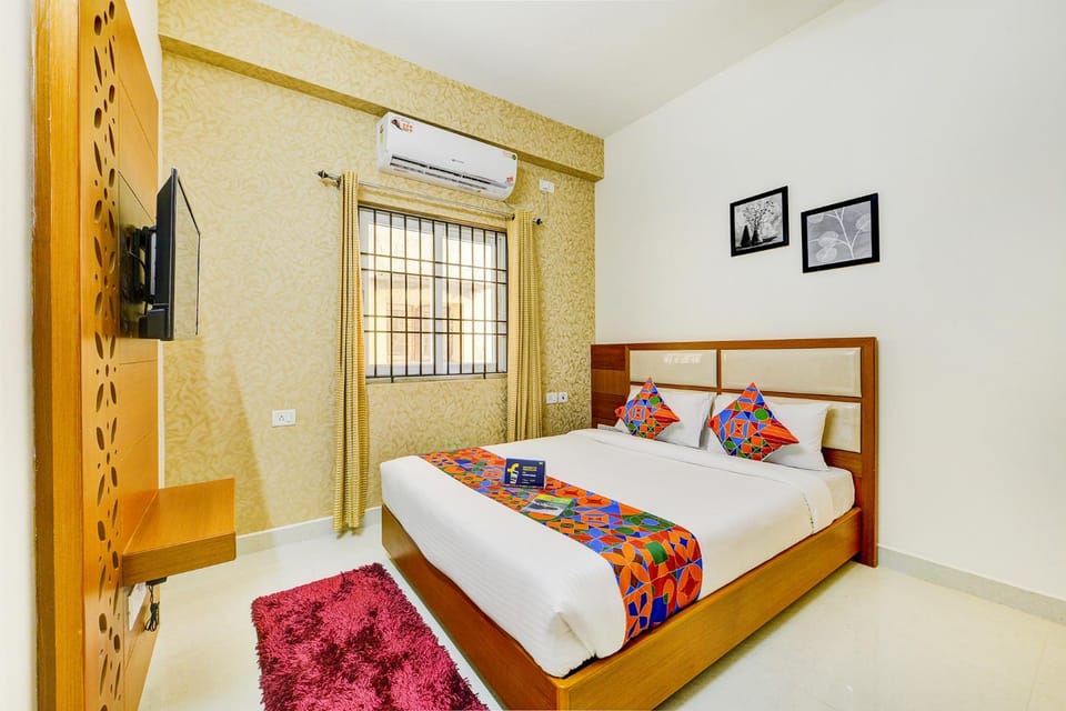 View (from property/room), Seating area, Bedroom
