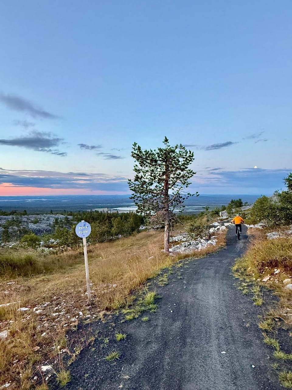 Neighbourhood, Natural landscape