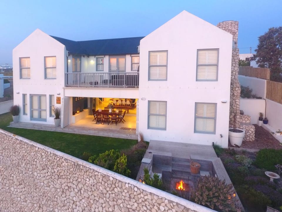 Property building, BBQ facilities, Garden