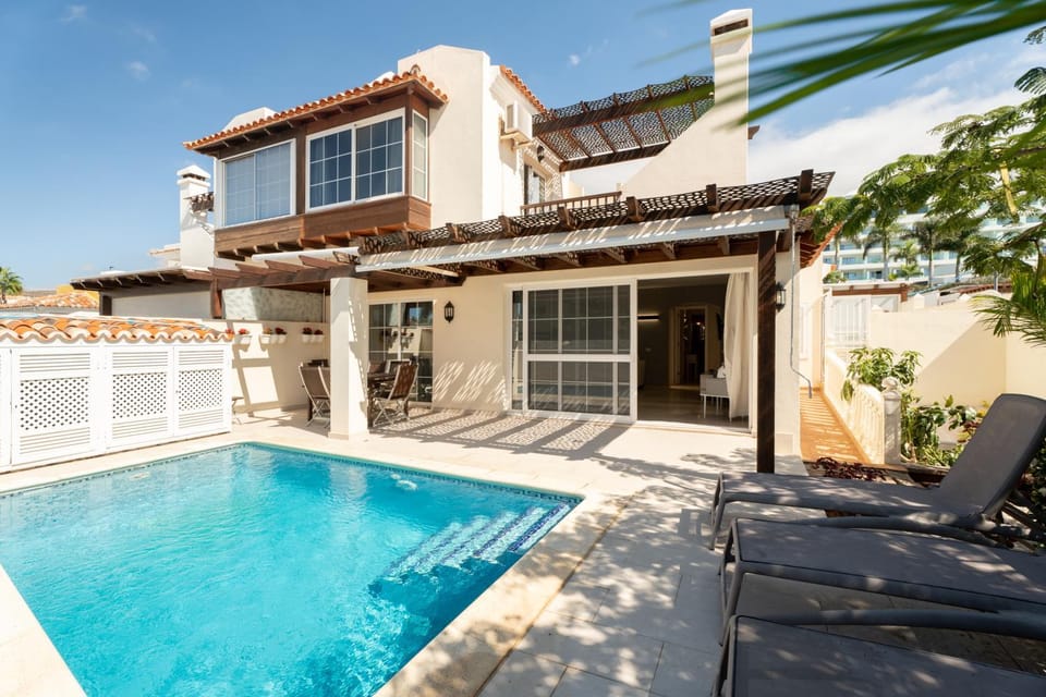 Property building, Garden, View (from property/room), Seating area, Garden view, Pool view, Swimming pool