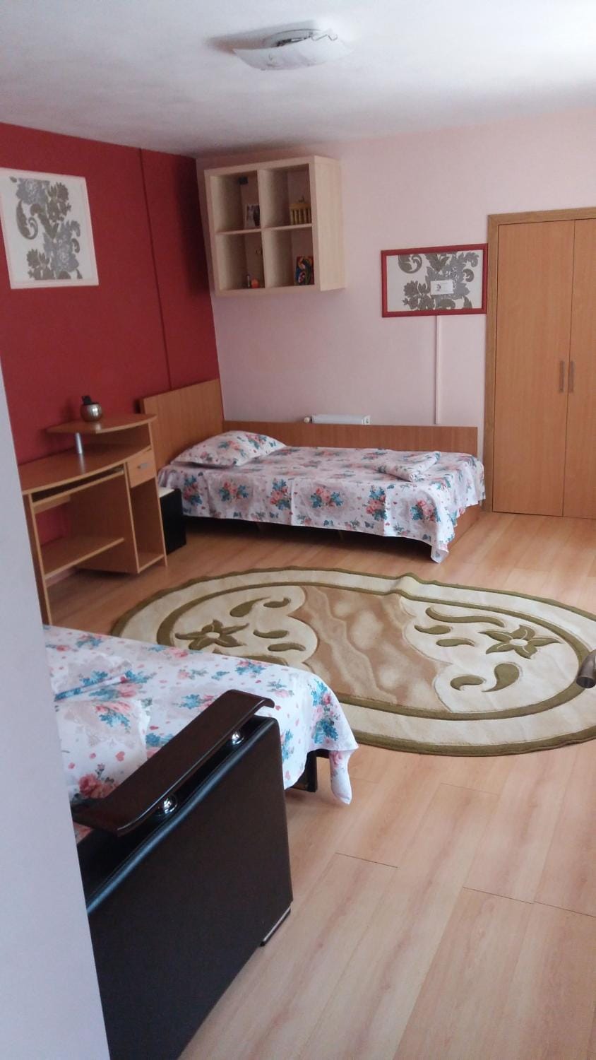 Photo of the whole room, Bedroom