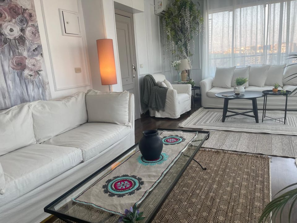 Living room, Seating area