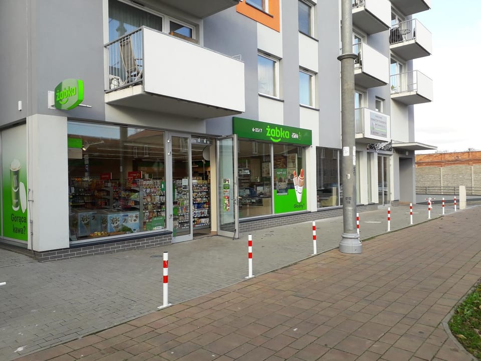 Supermarket/grocery shop