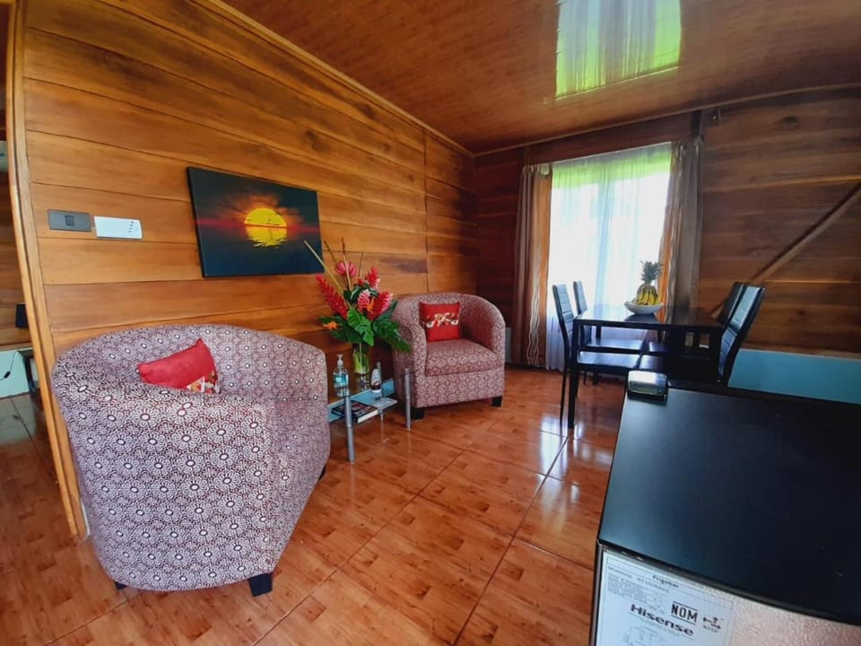 Cabaña Rural Ave del Paraíso House in Alajuela Province