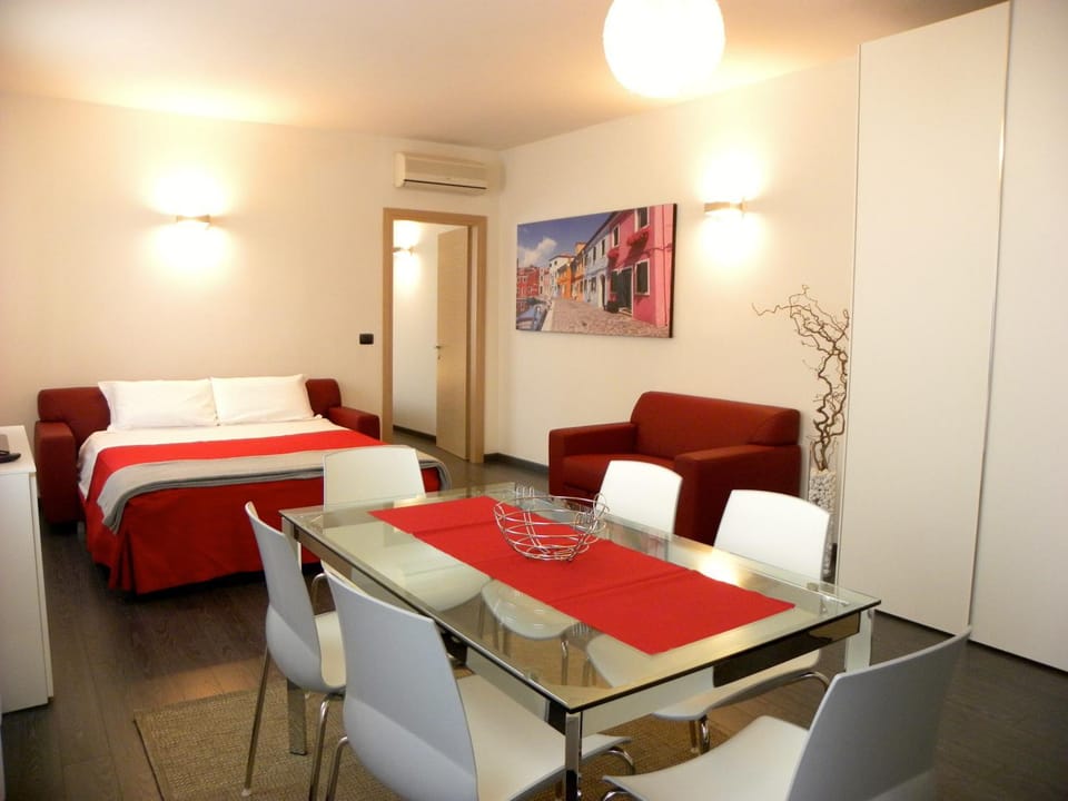 Living room, Bedroom