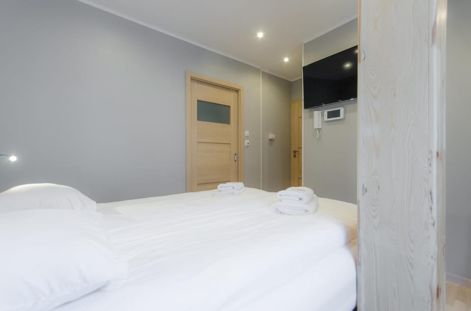 TV and multimedia, Bedroom