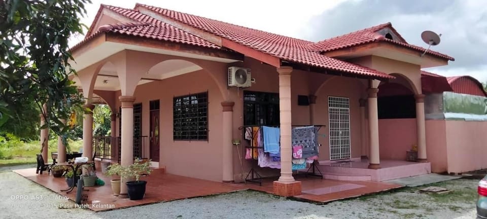 Homestay Zahra Sri Bayu House in Terengganu, Malaysia
