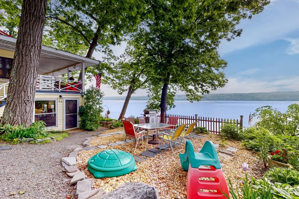 Belle's Buttercup House in Seneca Lake