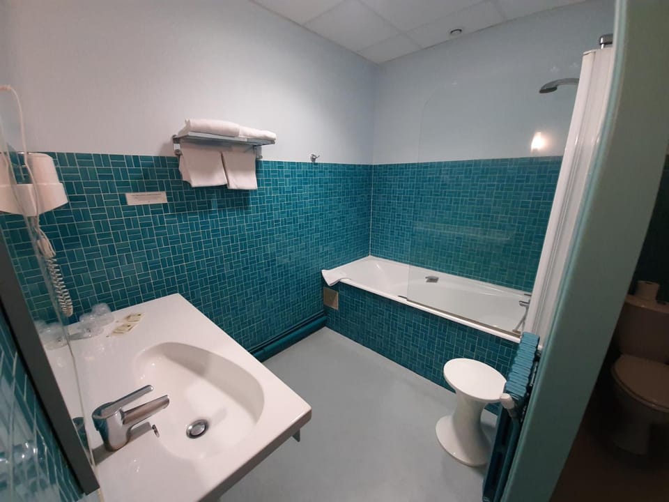 Bathroom, Bath