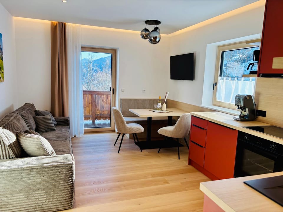 Kitchen or kitchenette, Living room, Dining area