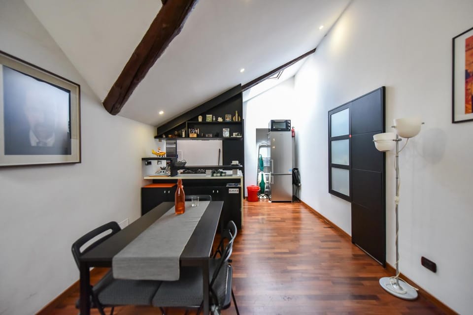 Kitchen or kitchenette, Dining area, oven, pet friendly