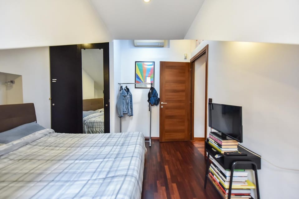 Bed, TV and multimedia, Photo of the whole room, Bedroom, wardrobe