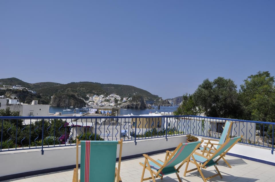 Day, Balcony/Terrace