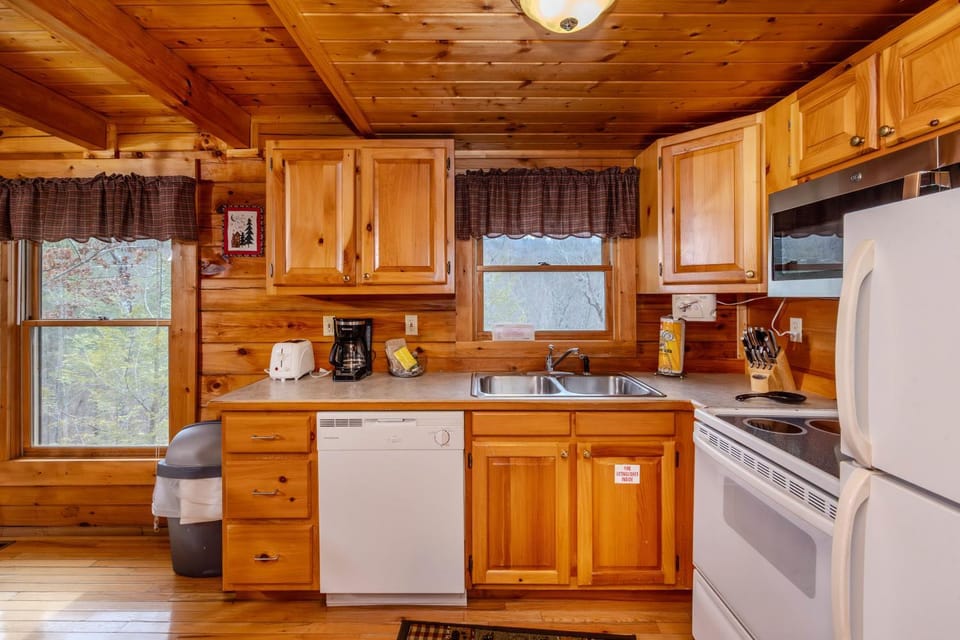 Peaceful Haven Chalet in Pigeon Forge