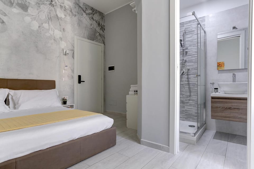 Bathroom, Photo of the whole room, Bedroom