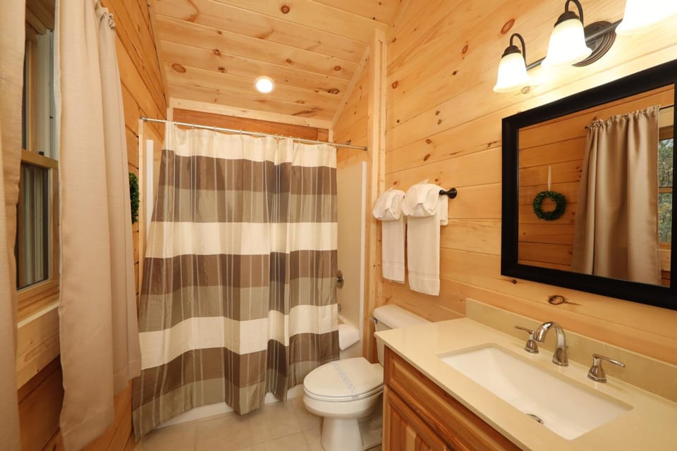 Buckhorn Ridge Chalet in Sevier County