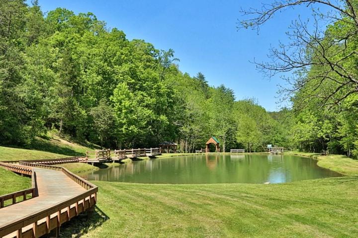 Simply Irresistible Chalet in Pigeon Forge