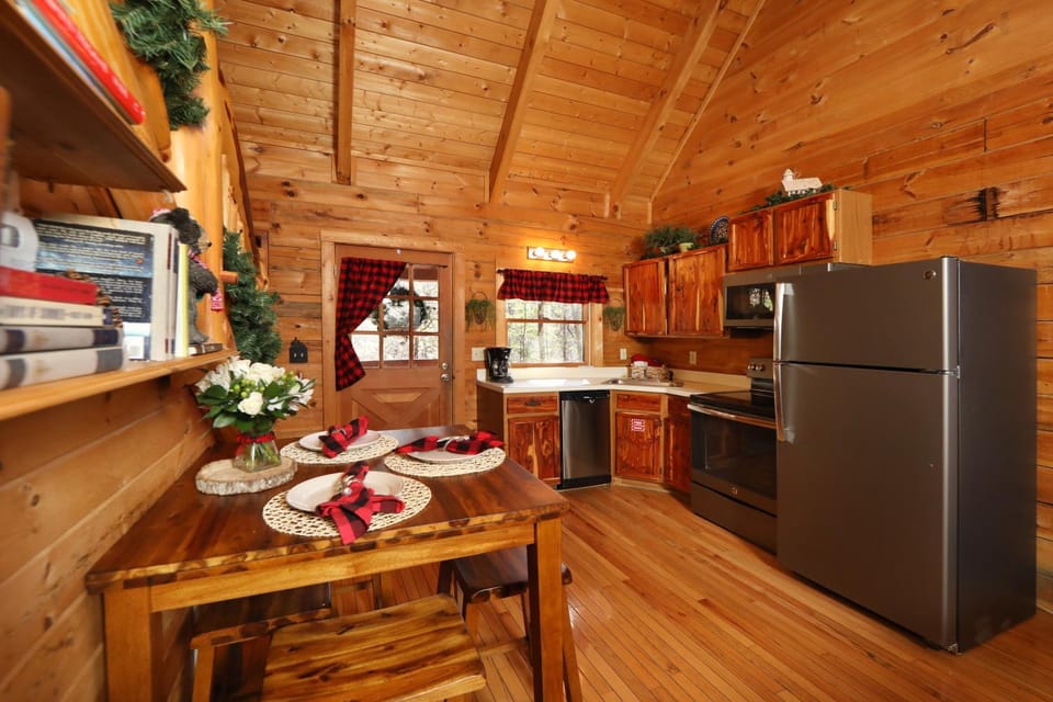 Falcon's View Chalet in Sevier County