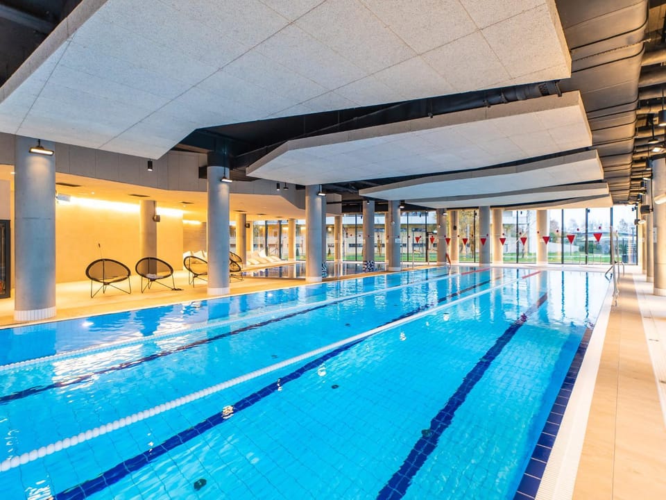 Swimming pool, Swimming pool