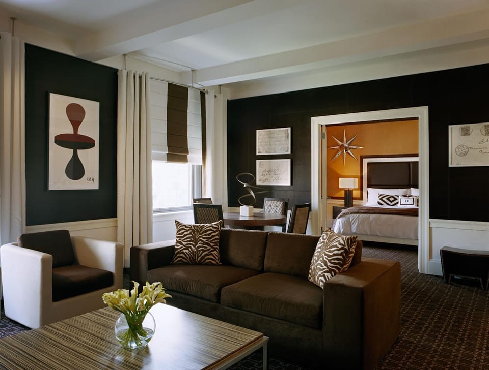 Living room, Seating area