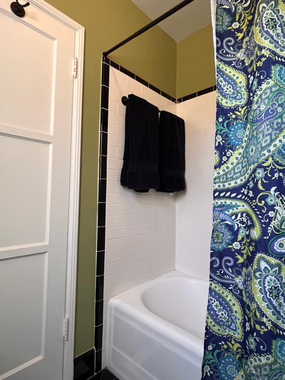 Shower, Bathroom, Bath, towels