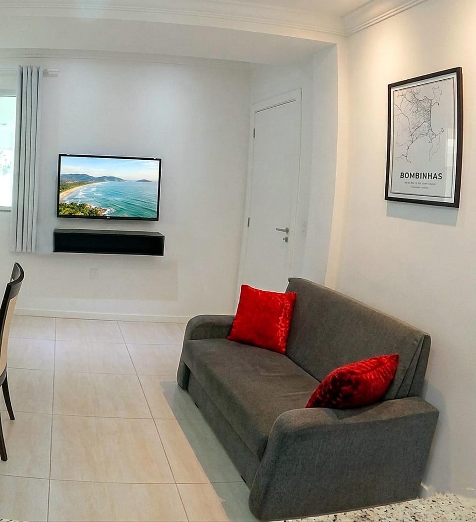 Communal lounge/ TV room, TV and multimedia, Living room, Seating area