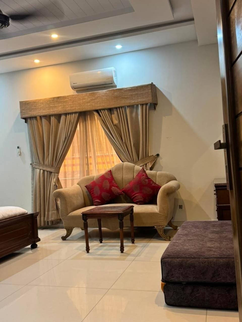 Canadian Inn Islamabad Bed and Breakfast in Islamabad Capital Territory