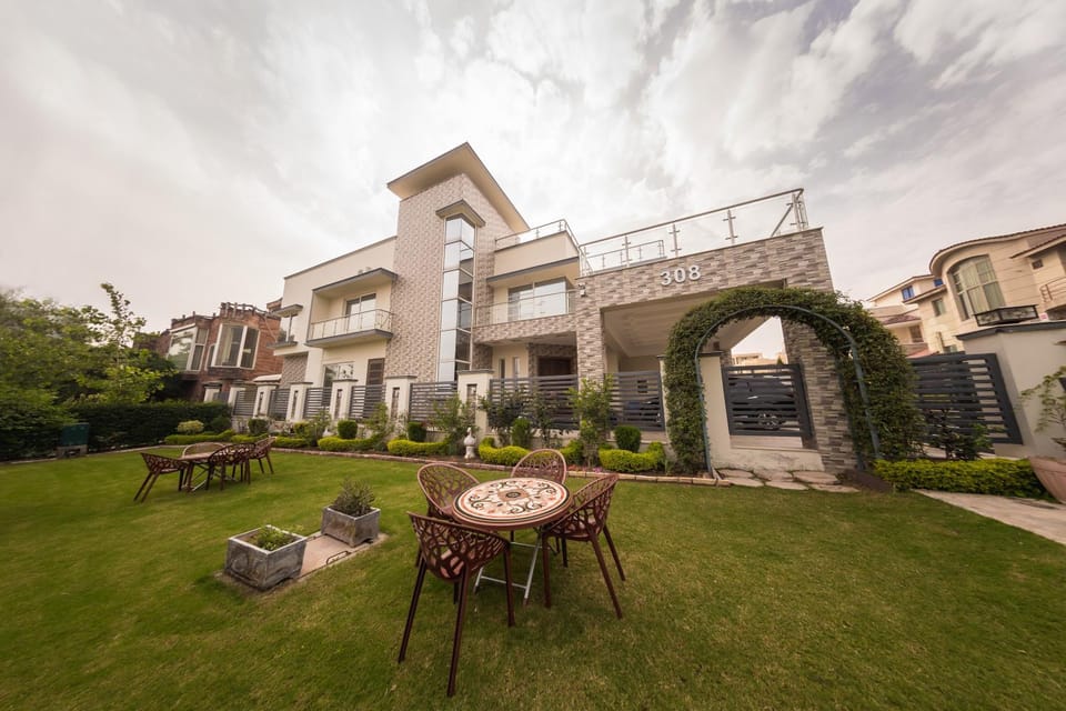 Property building, Garden