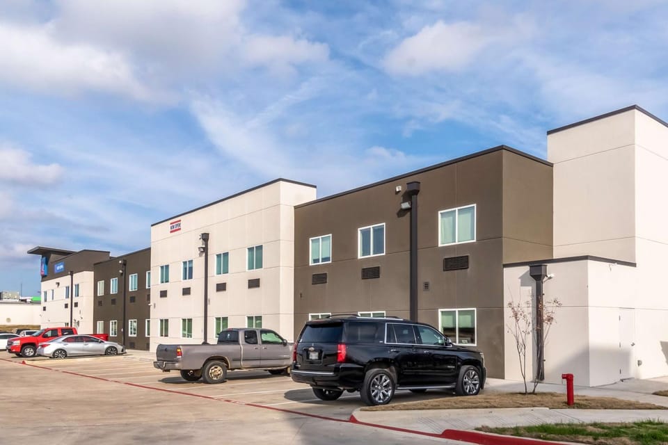 Property building, On site