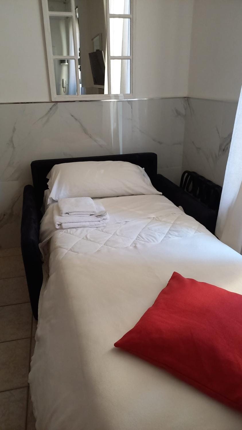 1-Tourist House Bologna-Cefalonia - Self Check-in Apartment in Bologna