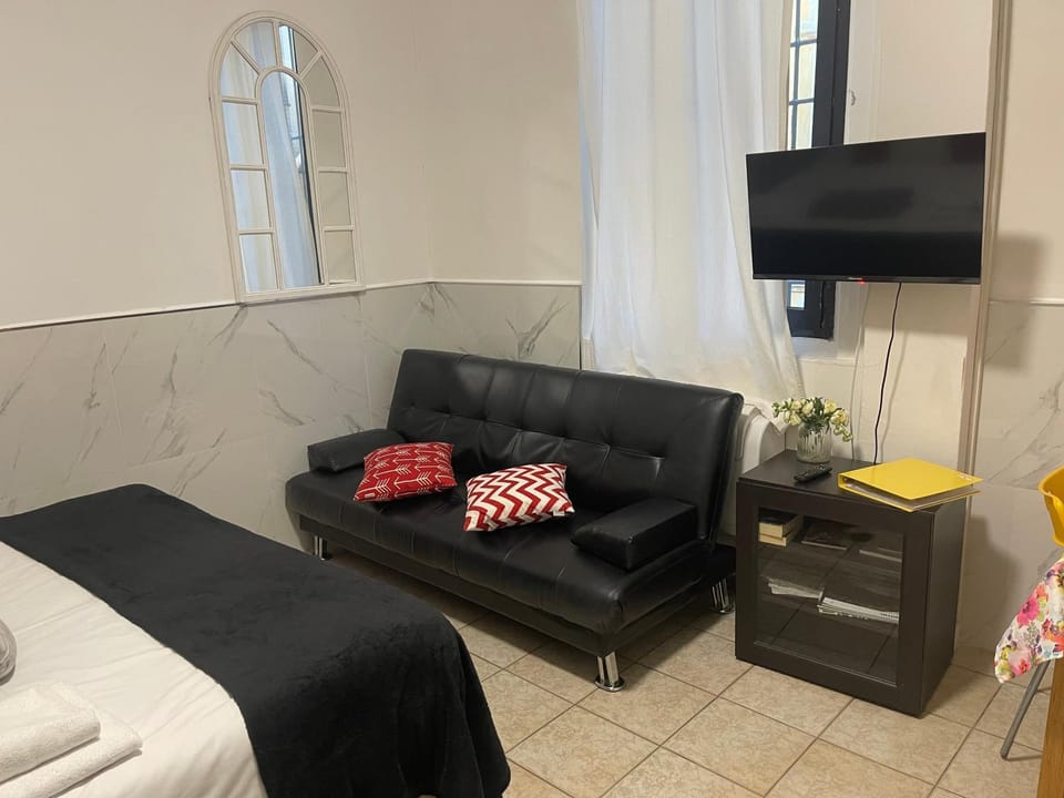 1-Tourist House Bologna-Cefalonia - Self Check-in Apartment in Bologna