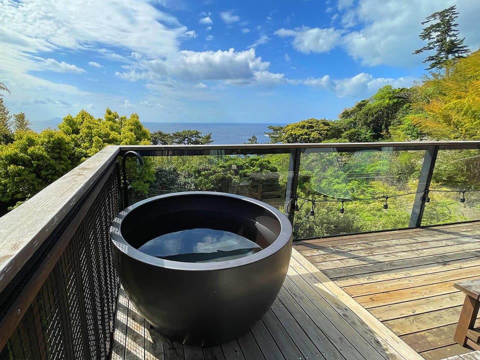 Property building, Hot Tub, Balcony/Terrace, Balcony/Terrace, Open Air Bath, Open Air Bath
