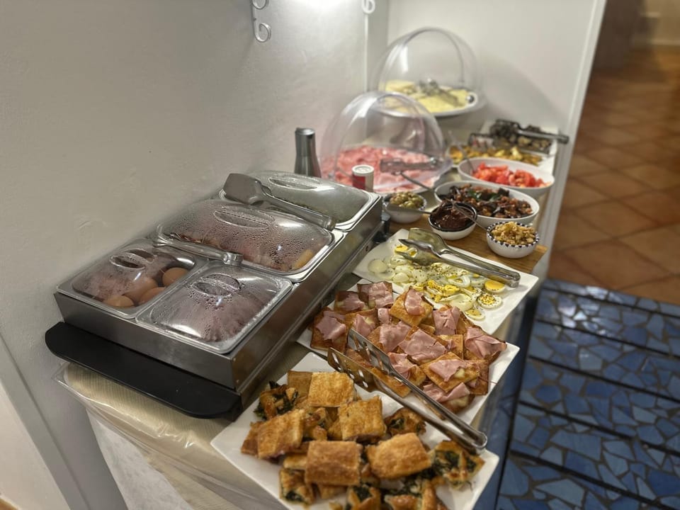 Breakfast, Continental breakfast