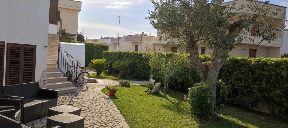 Property building, Garden, Garden view