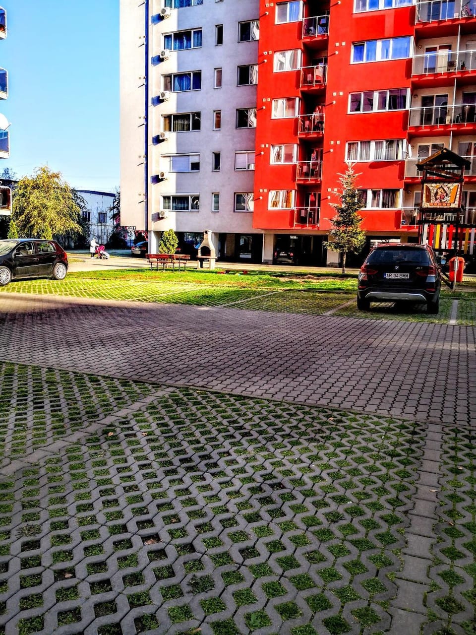 Nearby landmark, Neighbourhood, BBQ facilities