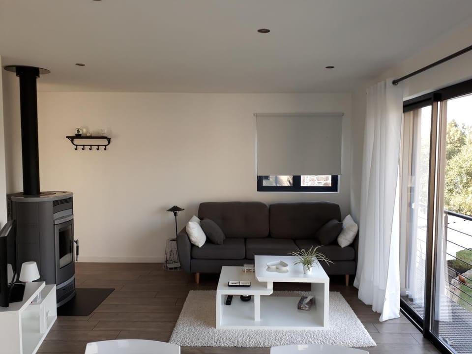 Appartement Lumineux & Chaleureux à Flavin. Apartment in Occitanie