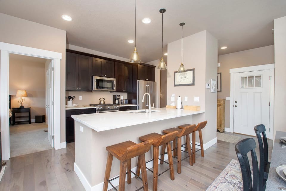Kitchen or kitchenette, Seating area, Dining area, dishwasher, furniture, microwave, oven