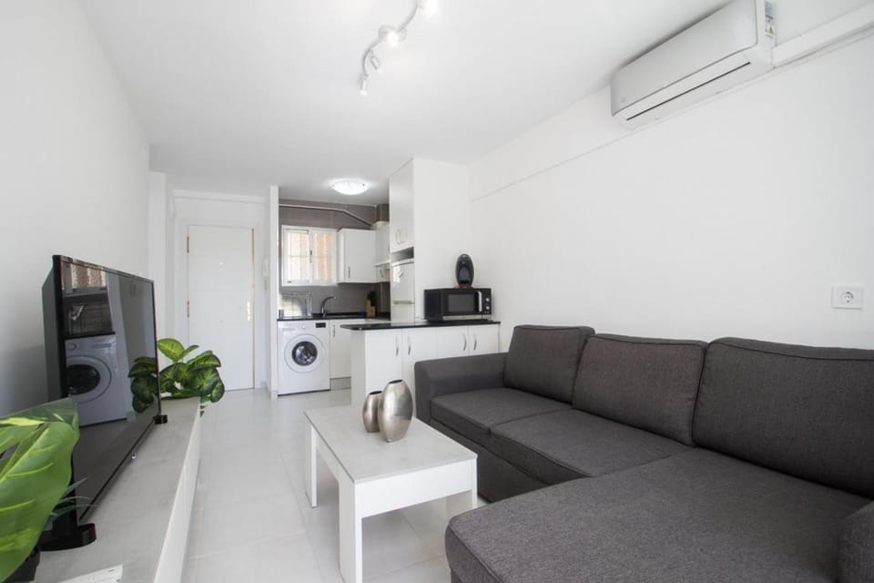 Kitchen or kitchenette, Seating area