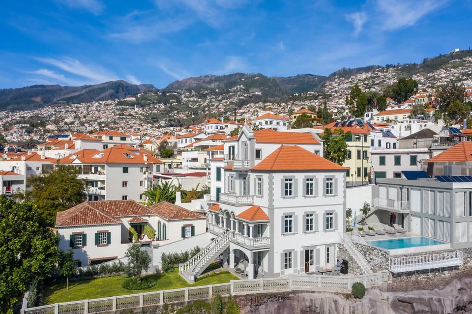 Neighbourhood, Bird's eye view