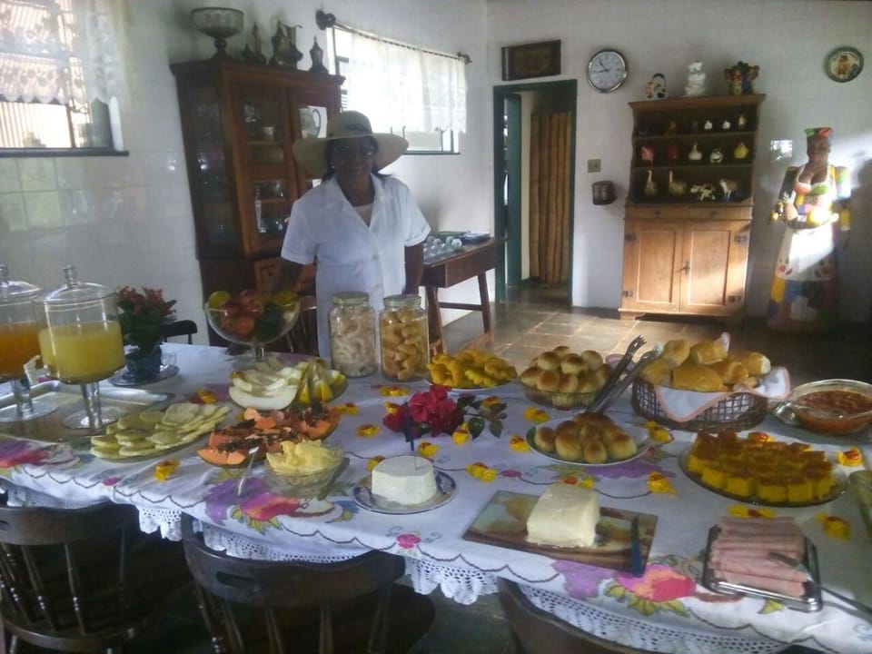 Staff, Food and drinks, Breakfast, Buffet breakfast
