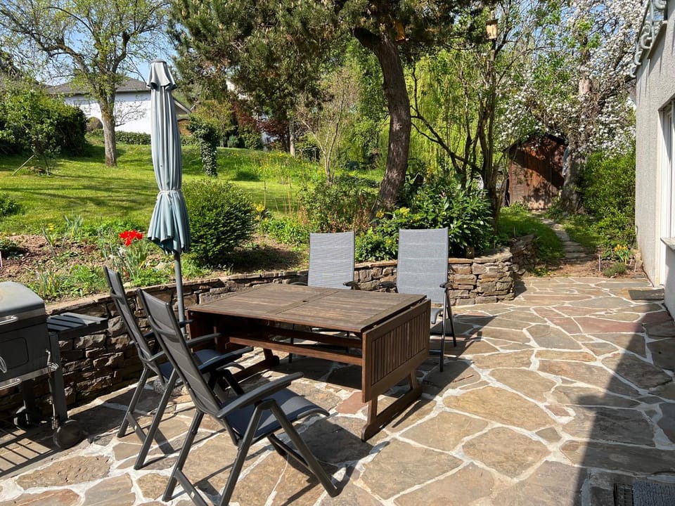 Patio, BBQ facilities, Garden