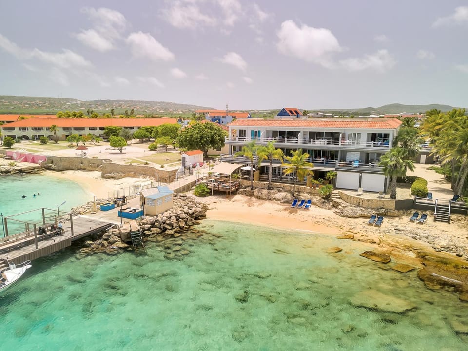 Property building, Snorkeling, Balcony/Terrace, Beach, Diving