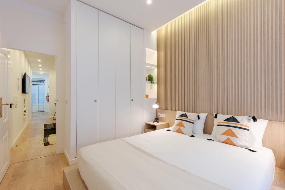 Bed, Photo of the whole room, Bedroom, Family